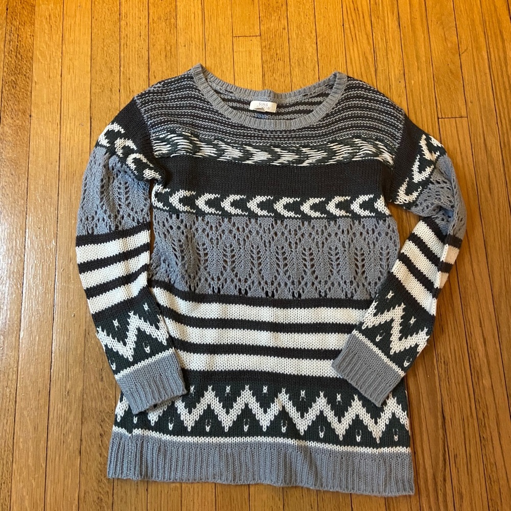 Sun and Shadow detailed sweater